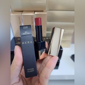 HERA Rouge Classy Classic MINI Lipstick #301 Seoul Red